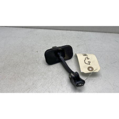 Arret de porte avant droit NISSAN QASHQAI 1