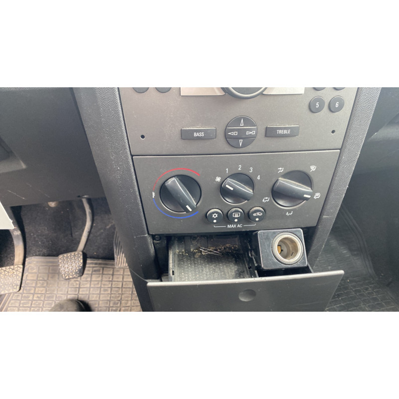 Leve vitre electrique avant gauche OPEL MERIVA A Photo n°18