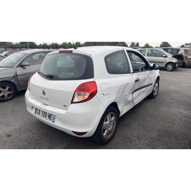 Vitre avant gauche RENAULT CLIO 3 Photo n°16