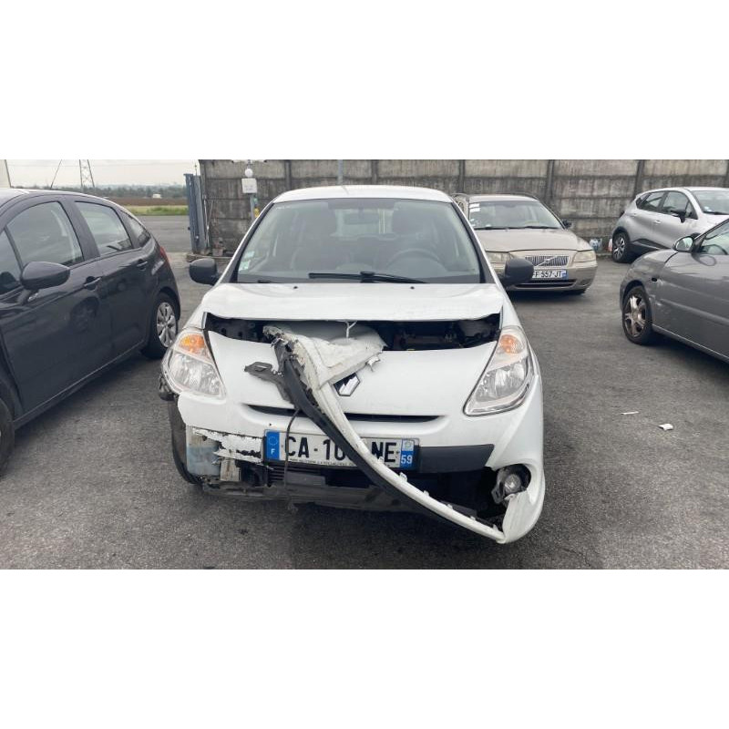 Vitre avant gauche RENAULT CLIO 3 Photo n°18