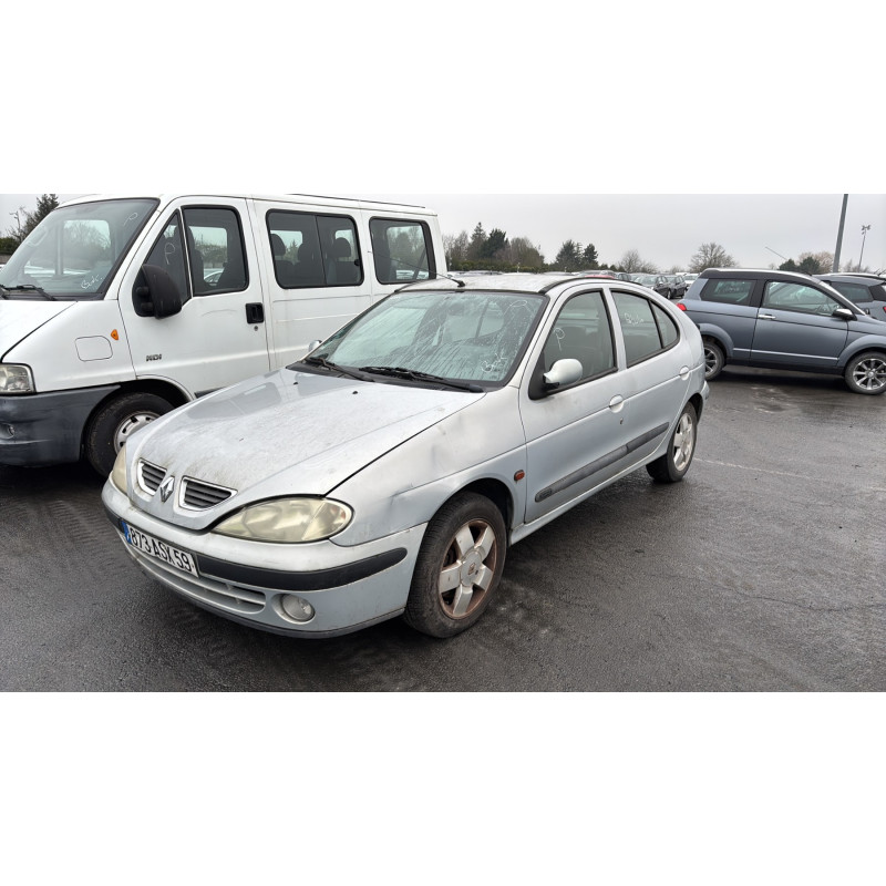 Verin de coffre RENAULT MEGANE 1 Photo n°4