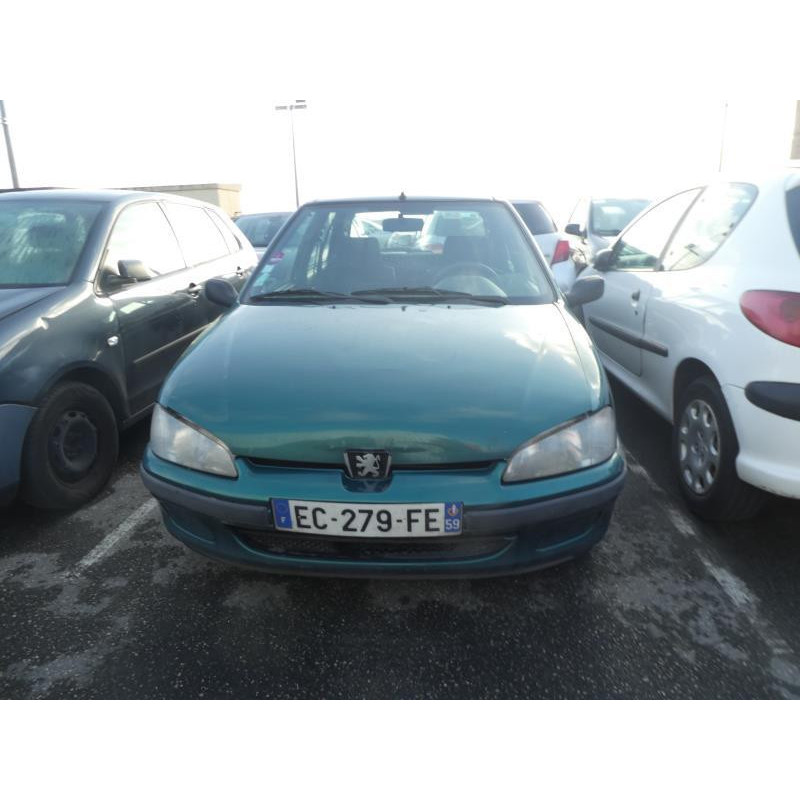 Vitre arriere droit PEUGEOT 106 Photo n°12