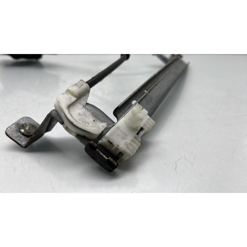 Leve vitre mecanique arriere droit PEUGEOT 106 Photo n°8