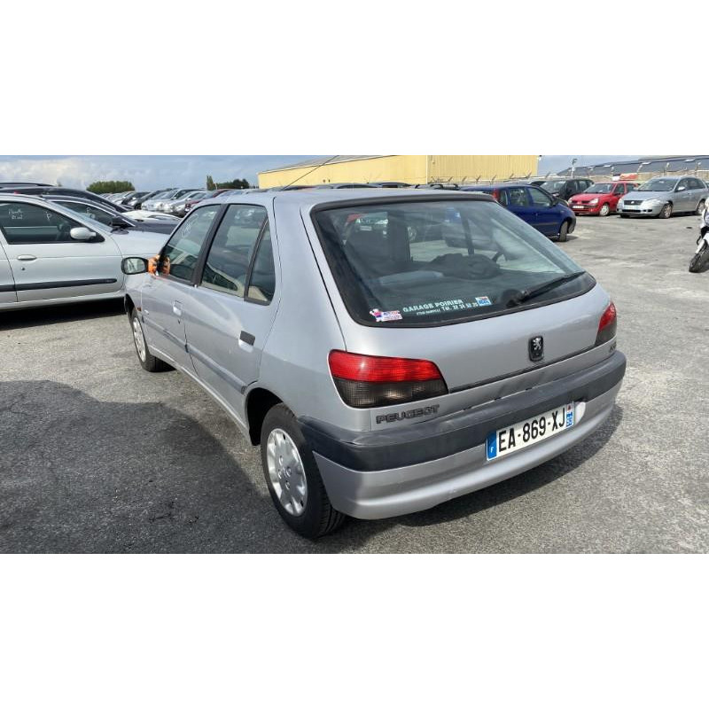 Malle/Hayon arriere PEUGEOT 306 Photo n°16