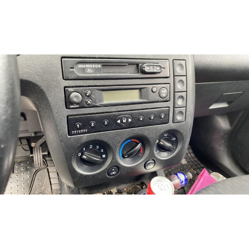 Pretensionneur de ceinture avant droit FORD FIESTA 5 Photo n°12