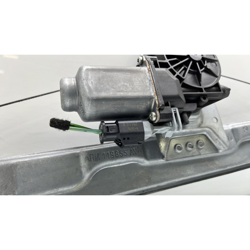Leve vitre electrique avant droit PEUGEOT 207 Photo n°3