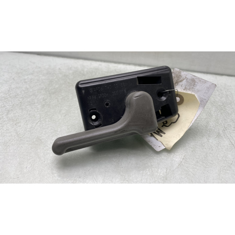 Poignee porte coffre droit MERCEDES SPRINTER 2 Photo n°1