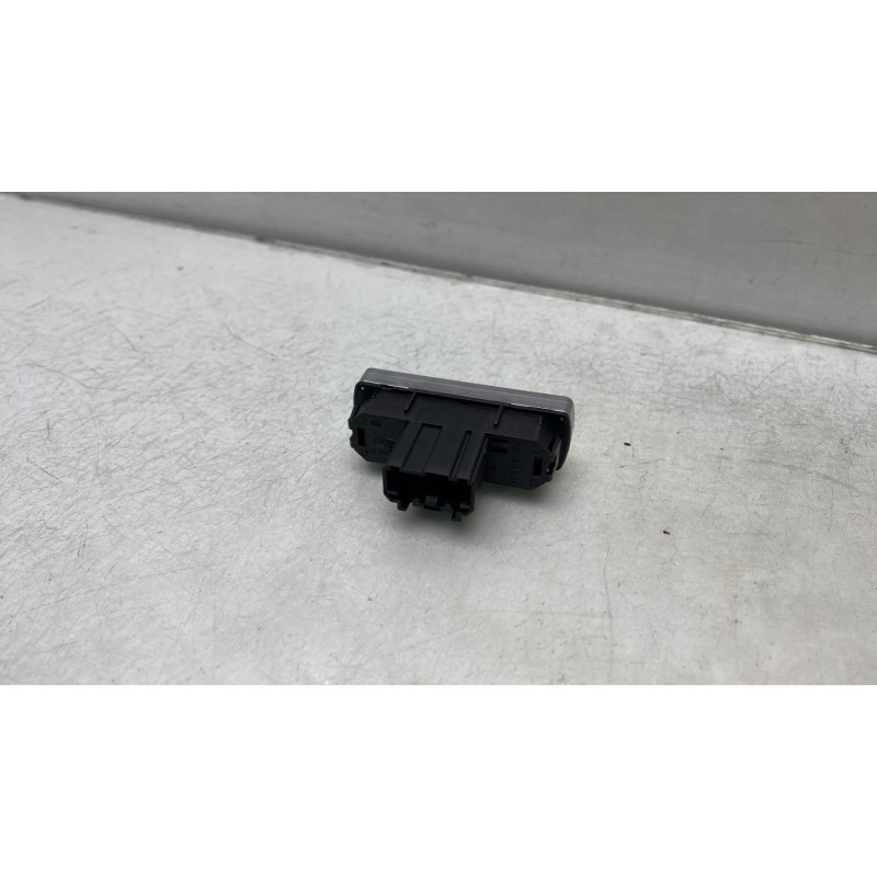 Bouton de warning FORD MONDEO 3 Photo n°2