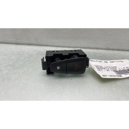 Bouton de warning DACIA SANDERO 2 Photo n°1