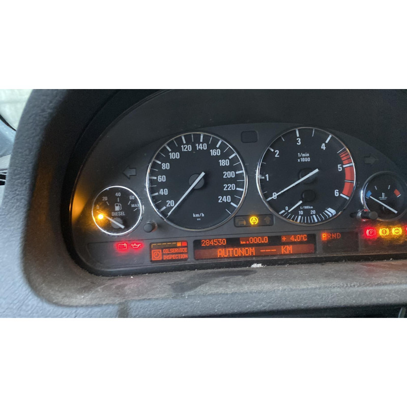 Pare boue avant gauche BMW X5 E53 Photo n°7