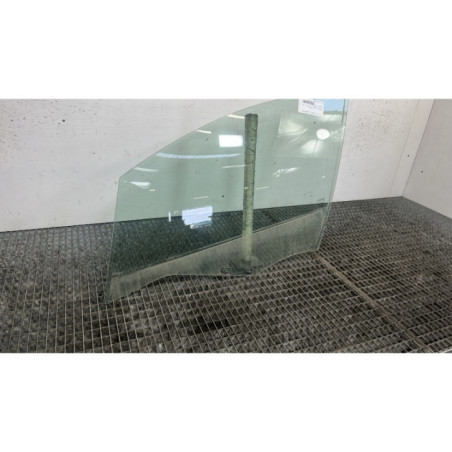 Vitre avant gauche RENAULT CLIO 4