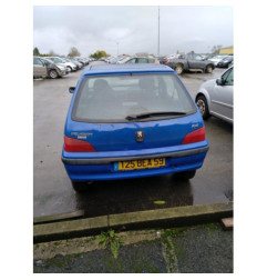 Porte avant droit PEUGEOT 106