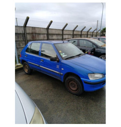 Porte avant droit PEUGEOT 106