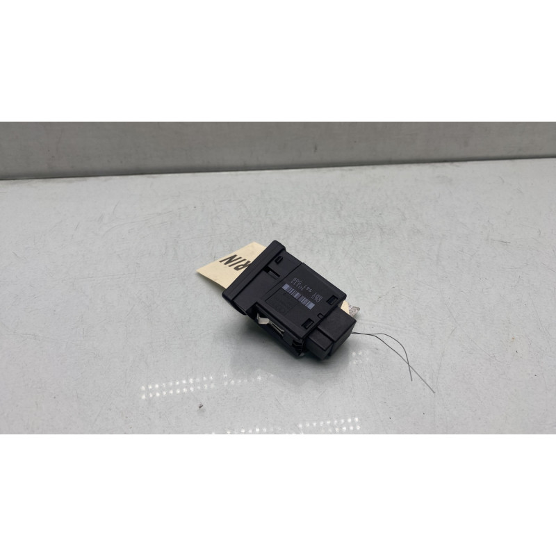 Bouton de warning AUDI Q5 1 Photo n°2