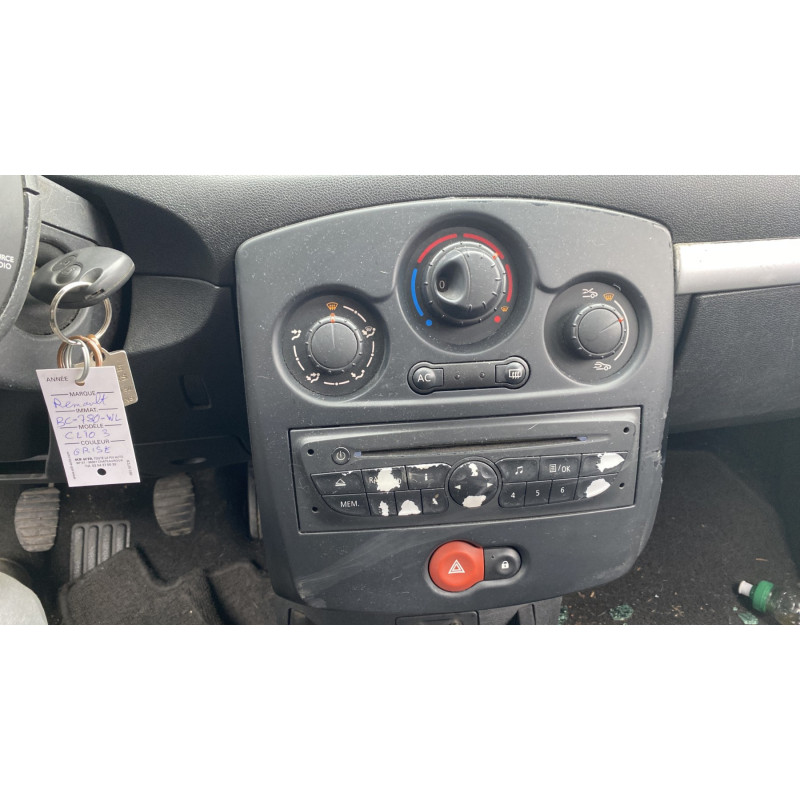 Poignee interieur arriere droit RENAULT CLIO 3 Photo n°19