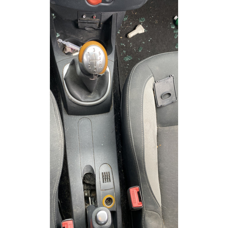 Poignee interieur arriere droit RENAULT CLIO 3 Photo n°20