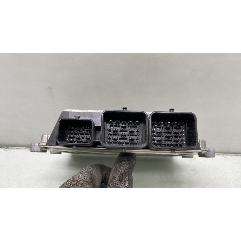 Calculateur moteur CITROEN C3 2 Photo n°3