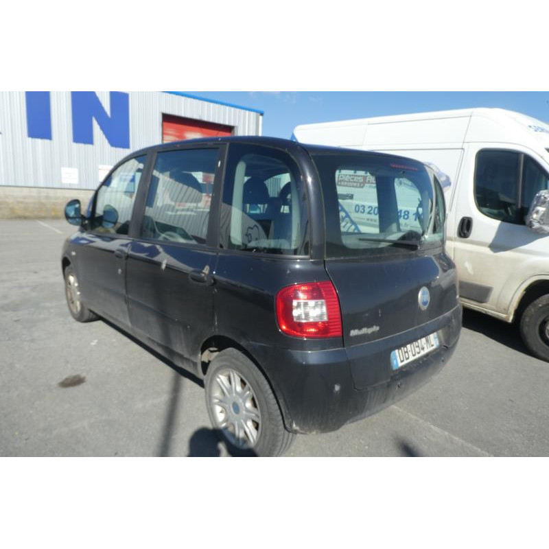 Pare choc arriere FIAT MULTIPLA Photo n°8