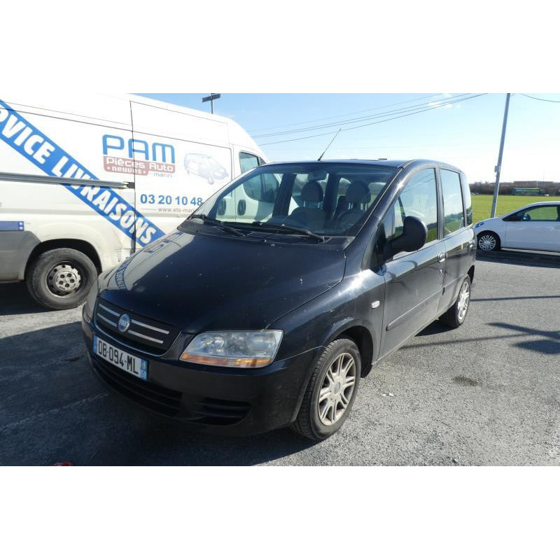 Pare choc arriere FIAT MULTIPLA Photo n°9