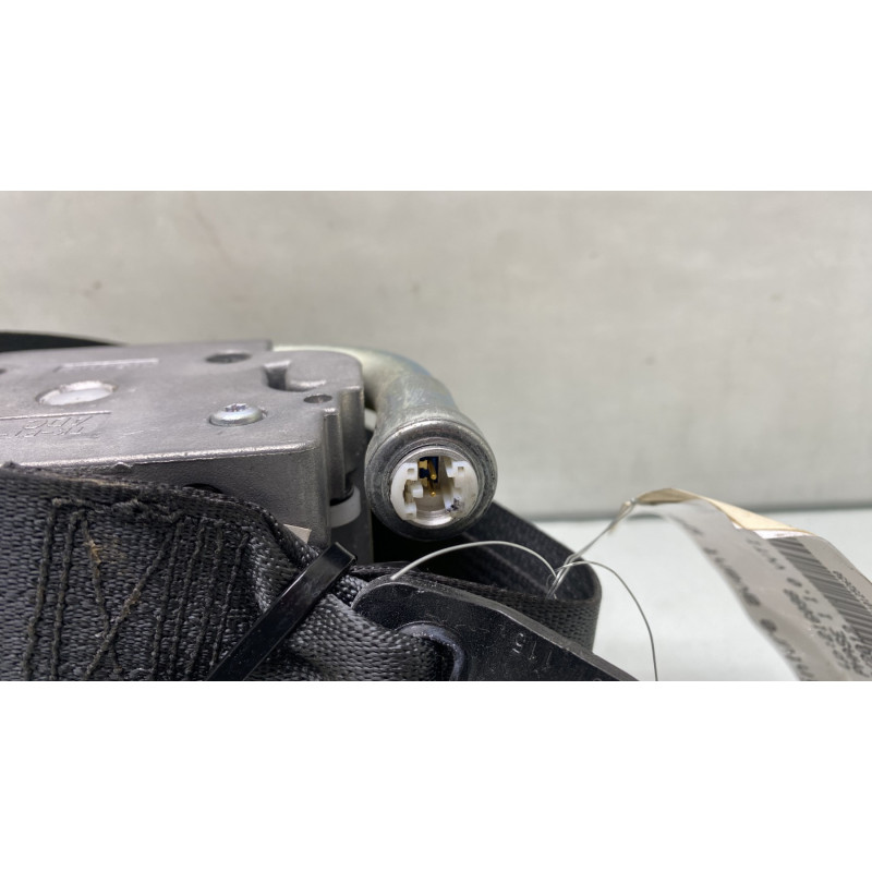 Pretensionneur de ceinture avant gauche TOYOTA YARIS 3 Photo n°4
