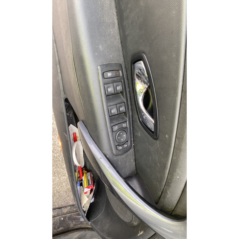 Interrupteur de leve vitre avant droit RENAULT MEGANE 3 Photo n°14