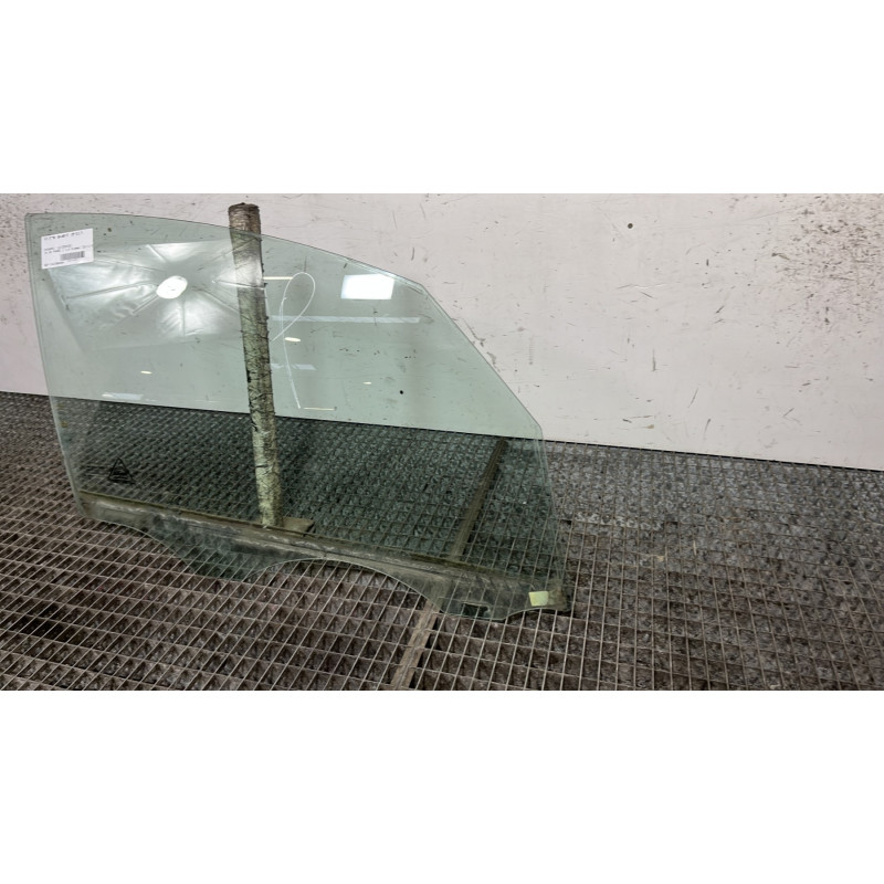 Vitre avant droit HYUNDAI IX 20 Photo n°2