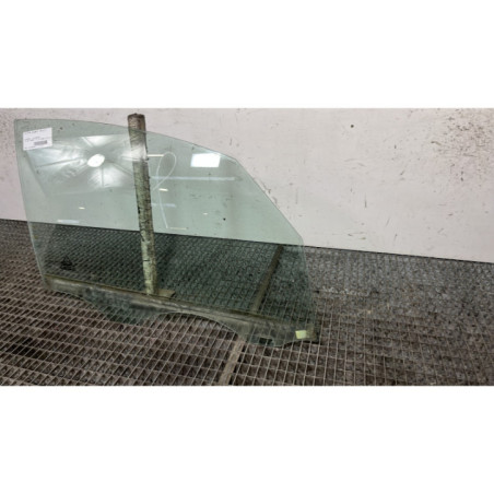 Vitre avant droit HYUNDAI IX 20