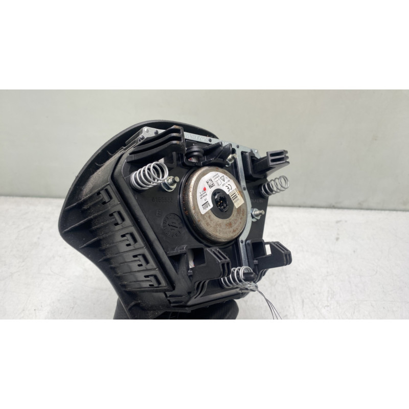 Air bag conducteur HYUNDAI IX 20 Photo n°4