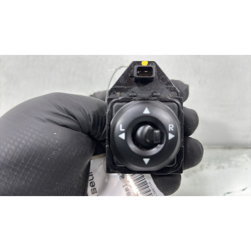 Commande retroviseurs HYUNDAI IX 20 Photo n°3