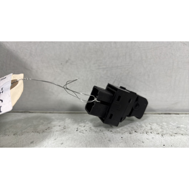 Interrupteur de leve vitre avant droit HYUNDAI IX 20 Photo n°3