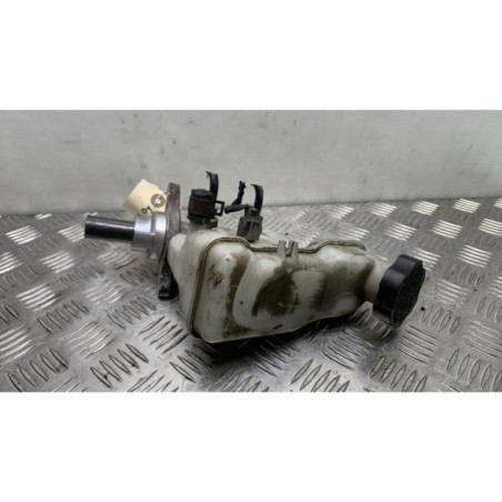Maitre cylindre (freinage) HYUNDAI IX 20 Photo n°1