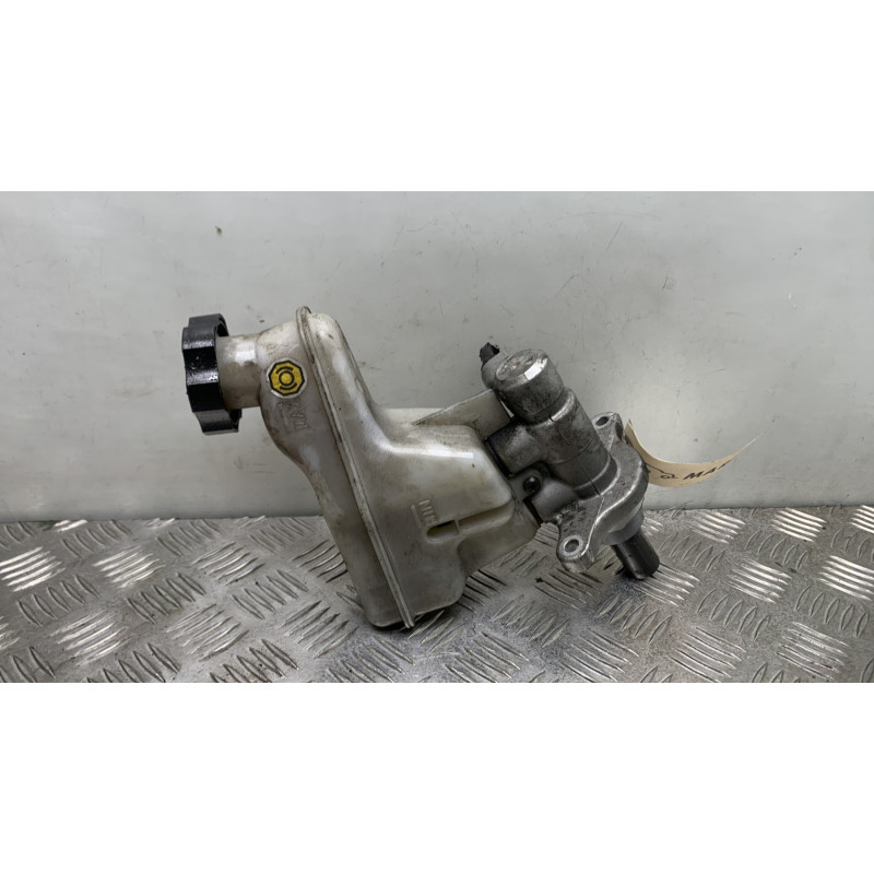 Maitre cylindre (freinage) HYUNDAI IX 20 Photo n°3