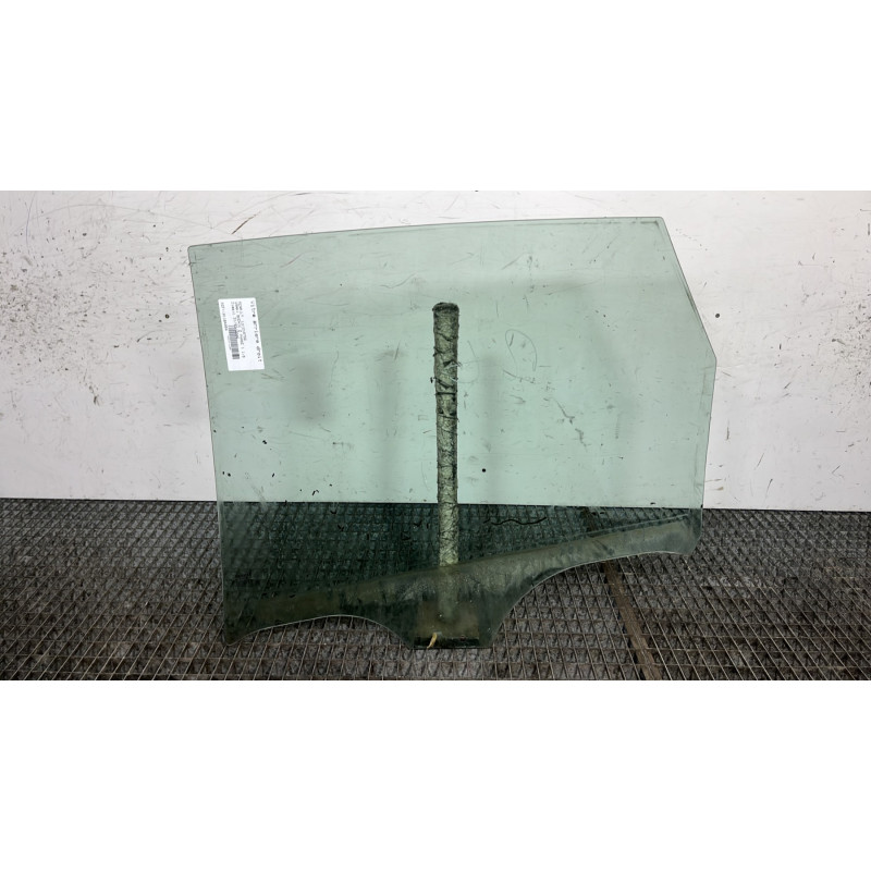 Vitre arriere droit RENAULT GRAND SCENIC 2 Photo n°4
