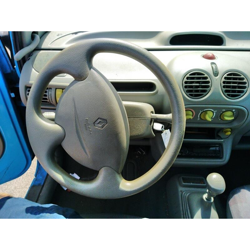 Pare choc avant RENAULT TWINGO 1 Photo n°17