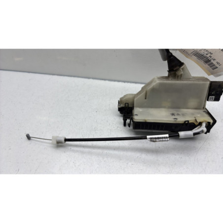 Serrure arriere droit PEUGEOT 208 1