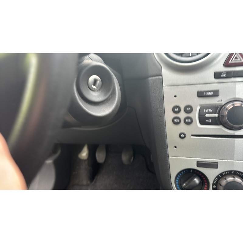 Feu arriere principal gauche (feux) OPEL CORSA D Photo n°19