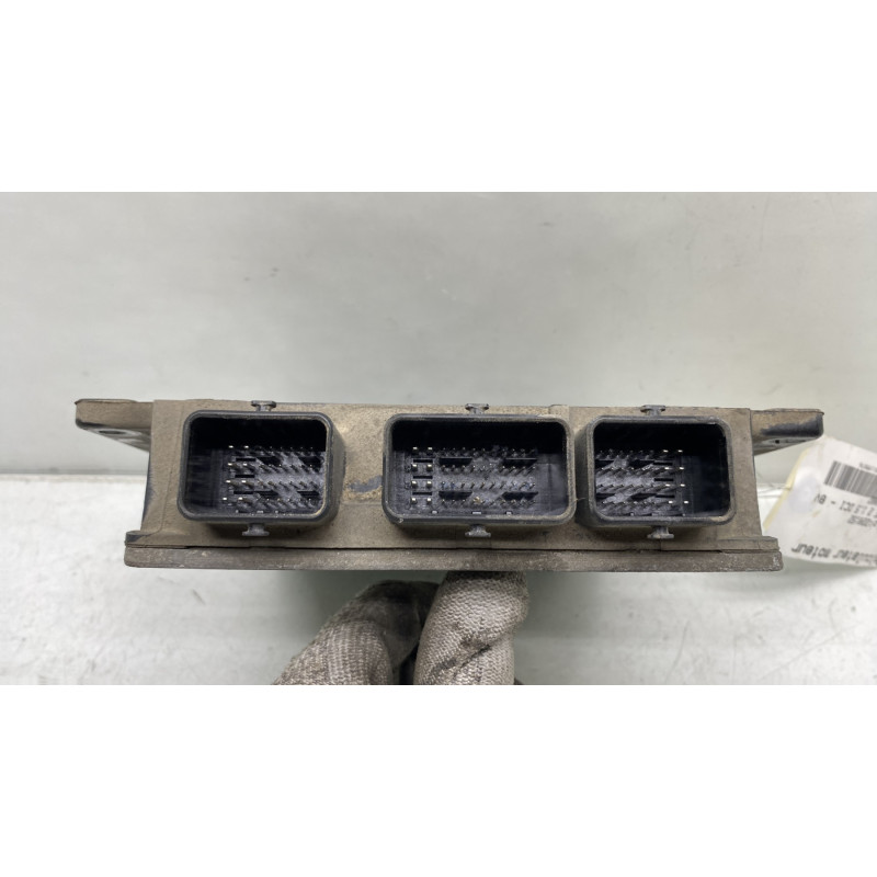 Calculateur moteur RENAULT CLIO 2 Photo n°3