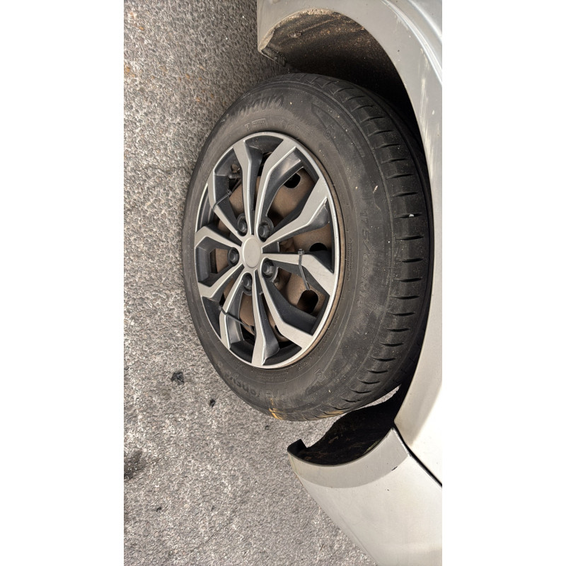 Vitre arriere gauche FORD FIESTA 5 Photo n°18