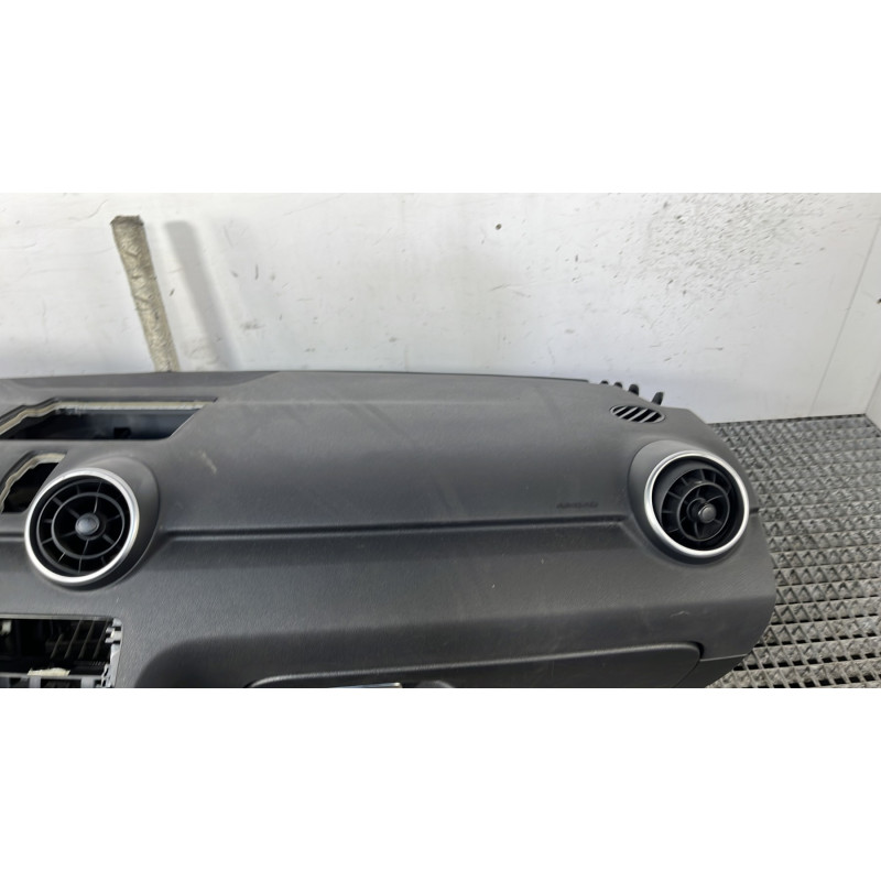 Planche de bord complete AUDI A1 1 Photo n°4