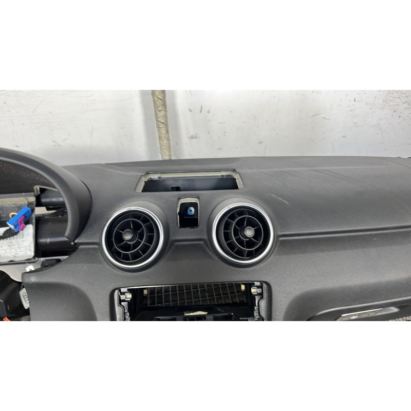 Planche de bord complete AUDI A1 1 Photo n°5