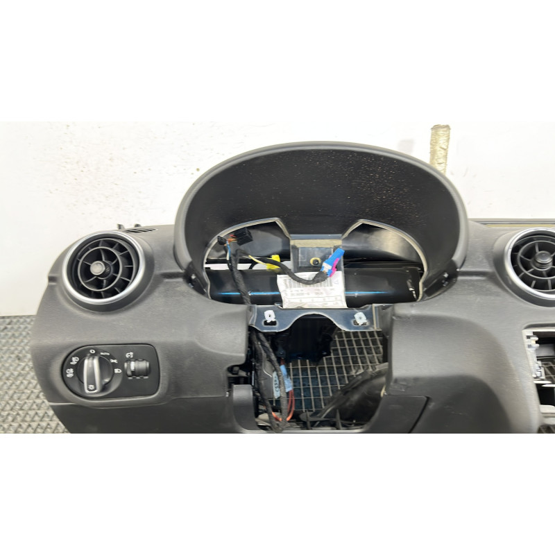 Planche de bord complete AUDI A1 1 Photo n°10