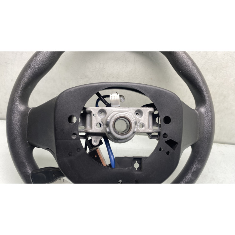 Volant CITROEN C1 2 Photo n°4