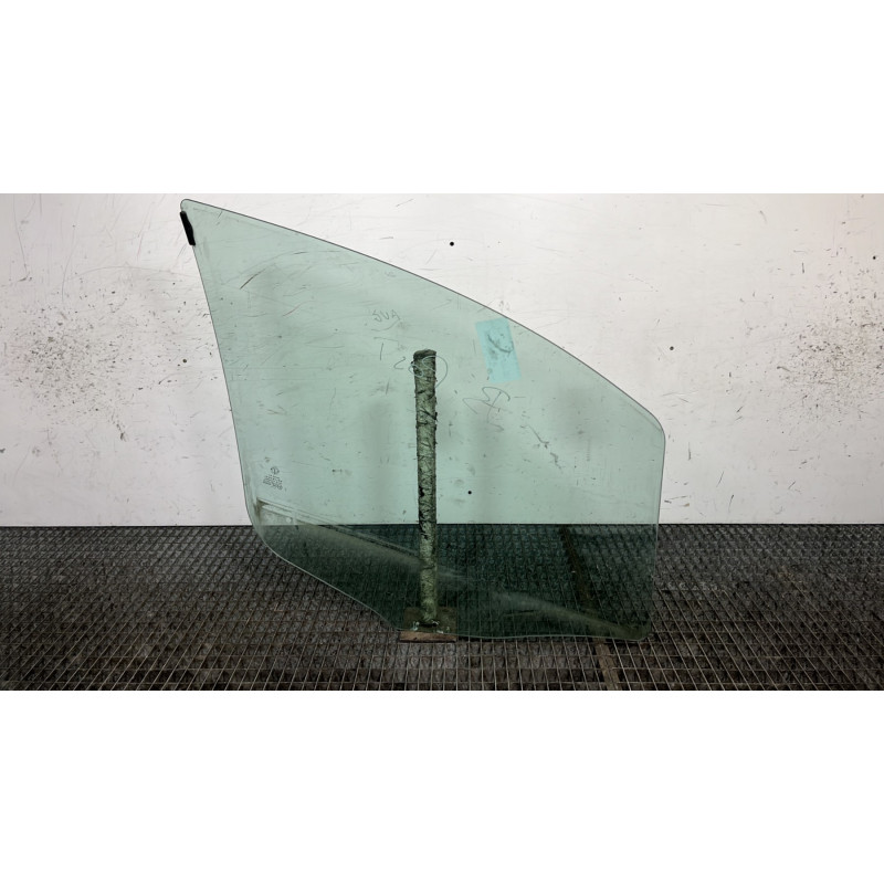 Vitre avant gauche FIAT IDEA Photo n°4