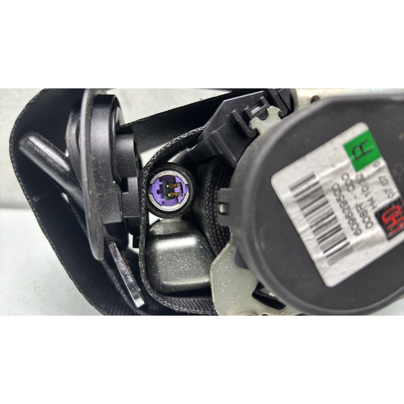 Pretensionneur de ceinture avant droit VOLKSWAGEN GOLF PLUS Photo n°2
