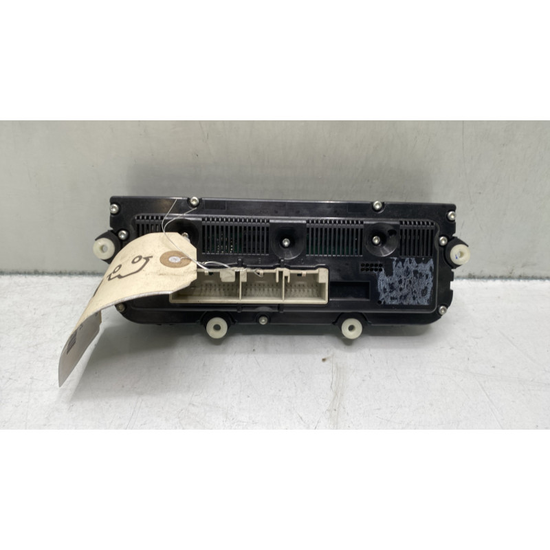 Commande chauffage VOLKSWAGEN GOLF PLUS Photo n°2