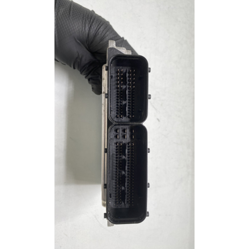Calculateur moteur VOLKSWAGEN GOLF PLUS Photo n°4