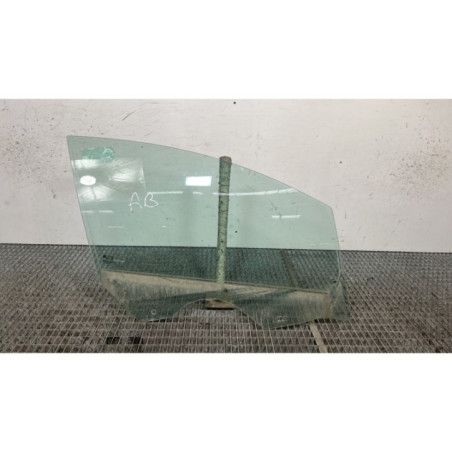 Vitre avant droit OPEL ASTRA J Photo n°1