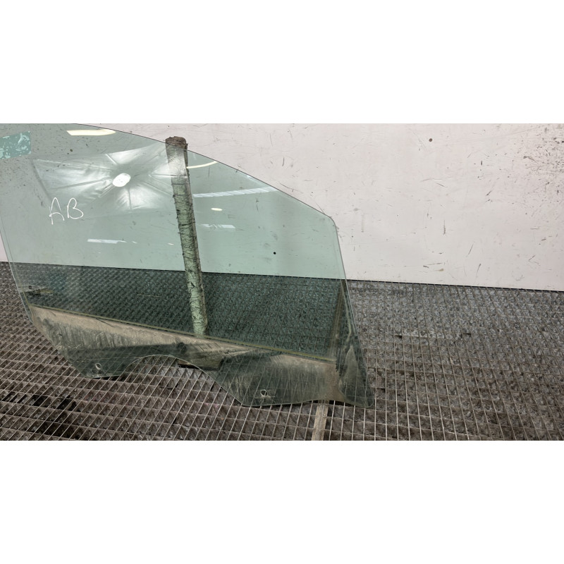 Vitre avant droit OPEL ASTRA J Photo n°2