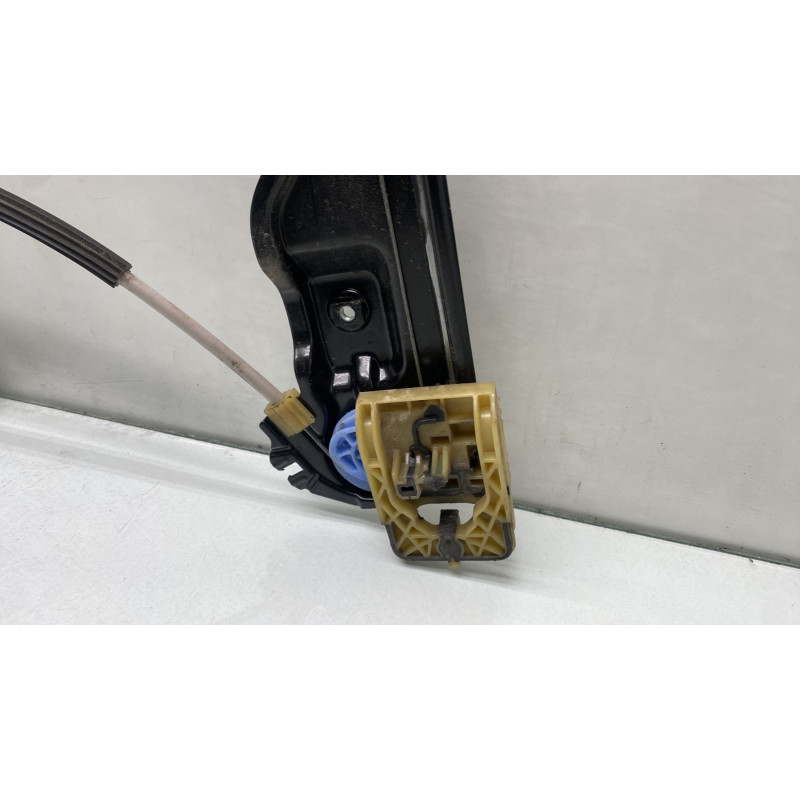 Leve vitre electrique avant droit OPEL ASTRA J Photo n°3