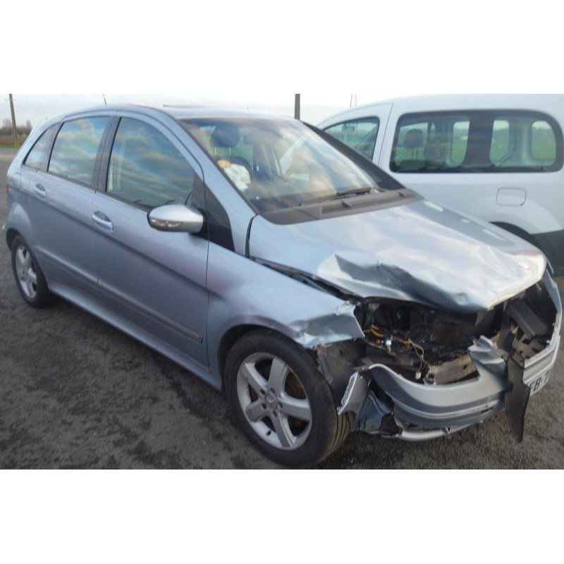 Feu arriere secondaire droit (feux) MERCEDES CLASSE B 245 Photo n°6